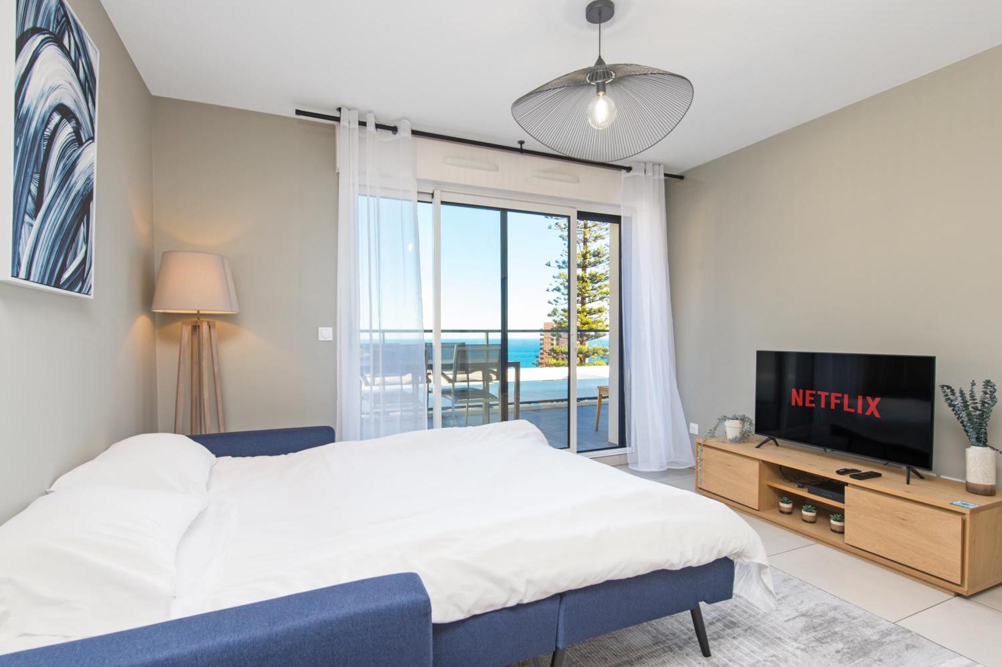 Luxury Apartment - Sea View - Private Parking - Bp Бюсолей Екстериор снимка