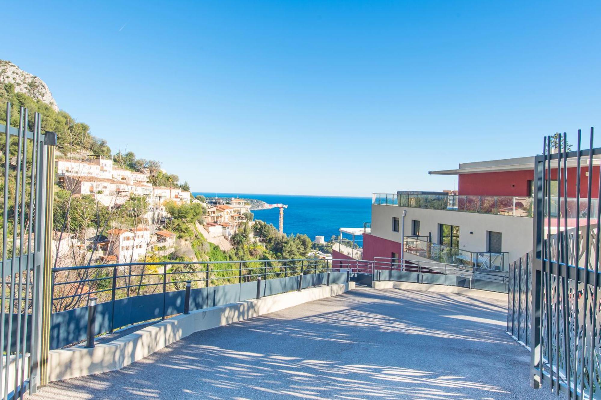 Luxury Apartment - Sea View - Private Parking - Bp Бюсолей Екстериор снимка
